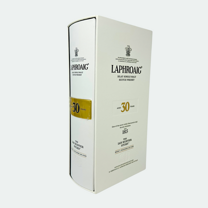 Laphroaig 30YO The Ian Hunter Story Book 2